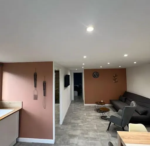 Maisonnette Le Verger, D'orient, Nigloland. * La Loge-aux-Chevres